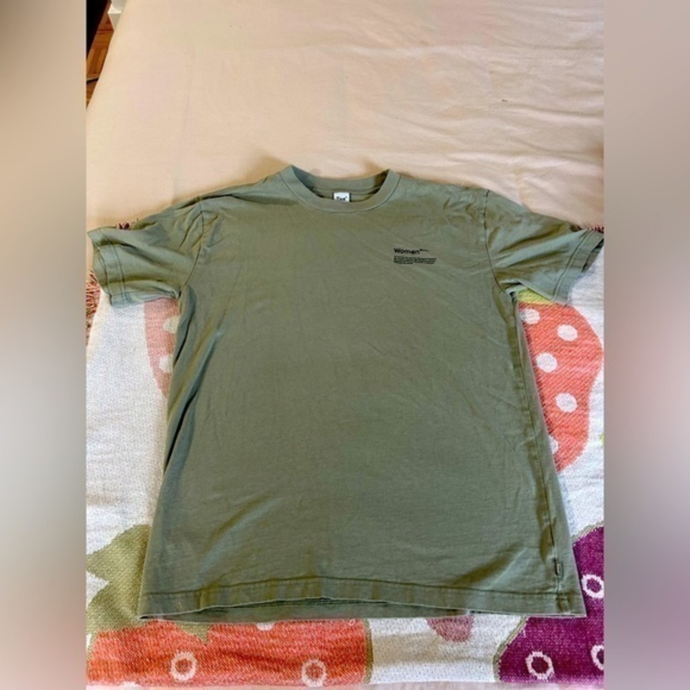 Aritzia tshirt
